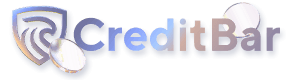 Логотип Creditbar.kz темно синего цвета, а впереди визуальная часть в виде герба со стилизованным рисунком внутри
